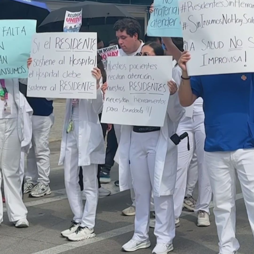 Protesta de médicos residentes del Hospital de Alta Especialidad de Veracruz